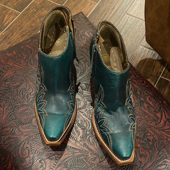 Ariat Shoes - Teal Leather Western Ariat Ankle Boots